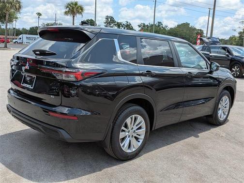 2025 Mitsubishi Outlander ES 2.5 2WD