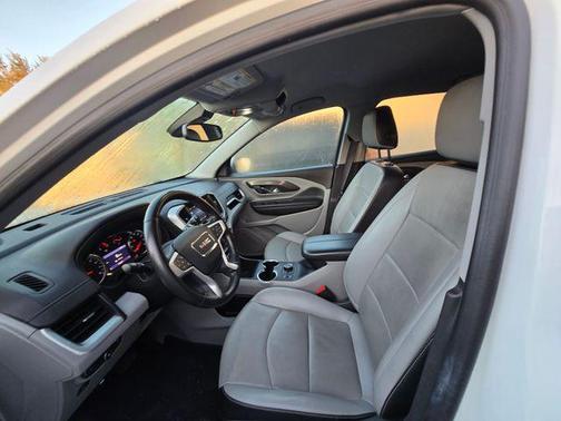 Summit White 2023 GMC Terrain SLT