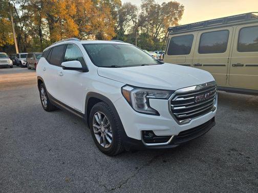 Summit White 2023 GMC Terrain SLT