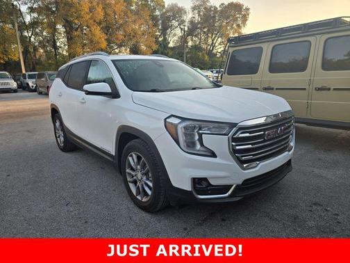 Summit White 2023 GMC Terrain SLT