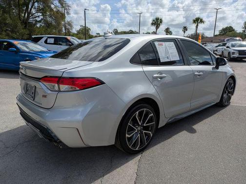 Silver 2022 Toyota Corolla SE