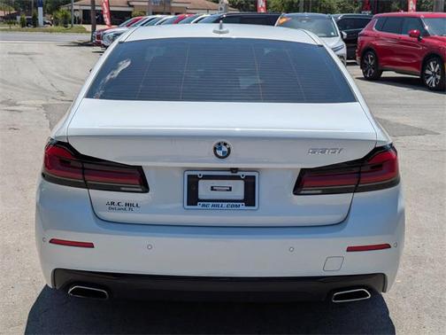 2022 BMW 530 i