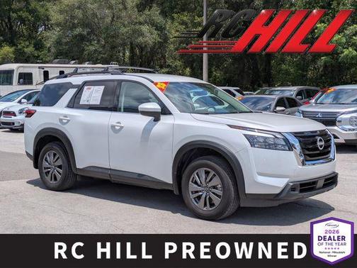 Everest White Pearl Tricoat 2025 Nissan Pathfinder SV FWD
