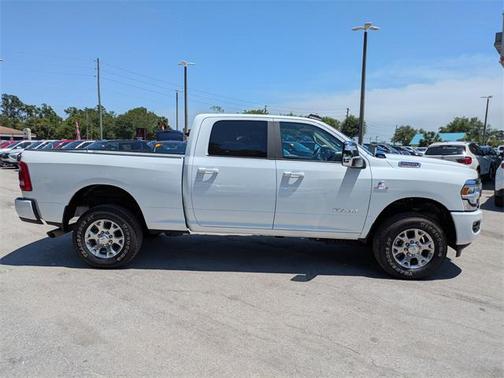 2024 RAM 2500 Laramie Crew Cab 4x4 6'4' Box