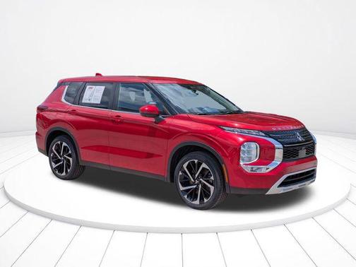 Red Diamond 2023 Mitsubishi Outlander SE S-AWC