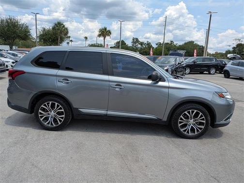 2016 Mitsubishi Outlander ES