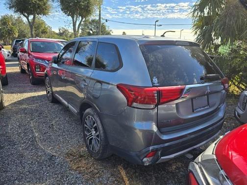 2016 Mitsubishi Outlander ES