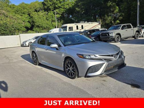 Celestial Silver Metallic 2021 Toyota Camry SE