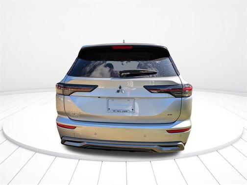 2025 Mitsubishi Outlander SE 2.5 2WD