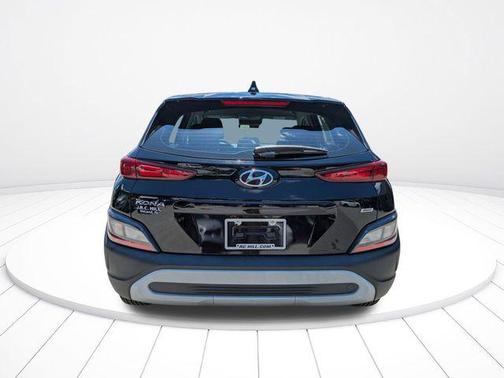 Abyss Black Pearl 2023 Hyundai KONA SE