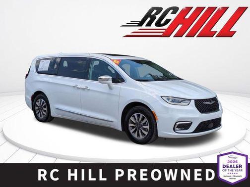 Bright White Clearcoat 2022 Chrysler Pacifica Hybrid Limited
