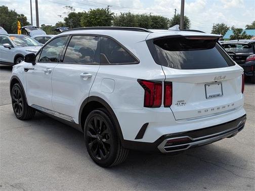 2022 Kia Sorento SX