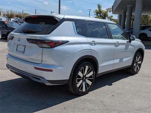2025 Mitsubishi Outlander SE 2.5 2WD