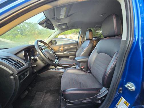 Octane Blue Metallic 2024 Mitsubishi Outlander Sport SE