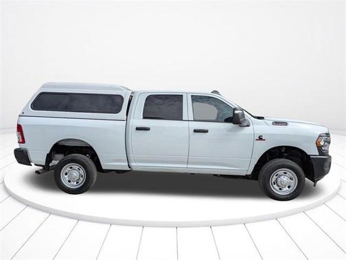 2024 RAM 2500 Tradesman Crew Cab 4x4 6'4' Box