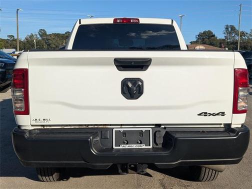 2024 RAM 2500 Tradesman Crew Cab 4x4 6'4' Box