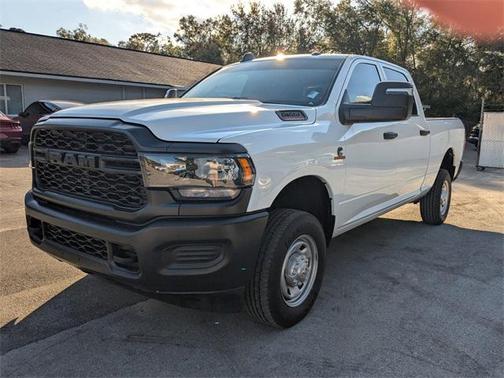 2024 RAM 2500 Tradesman Crew Cab 4x4 6'4' Box