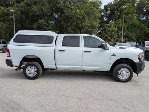 2024 RAM 2500 Tradesman Crew Cab 4x4 6'4' Box