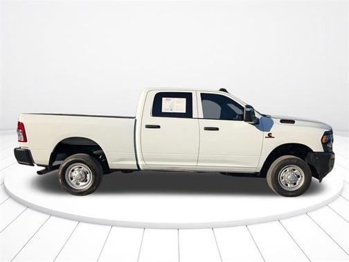 2024 RAM 2500 Tradesman Crew Cab 4x4 6'4' Box