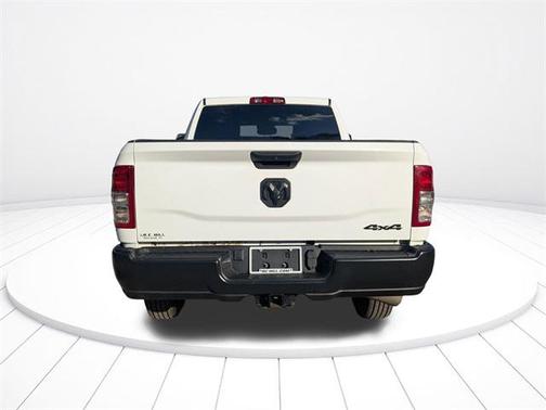 2024 RAM 2500 Tradesman Crew Cab 4x4 6'4' Box