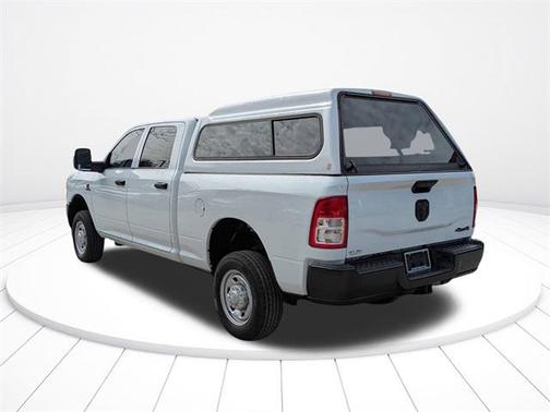 2024 RAM 2500 Tradesman Crew Cab 4x4 6'4' Box