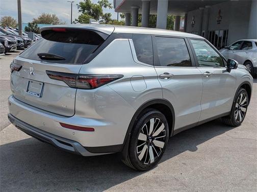 2025 Mitsubishi Outlander SE 2.5 2WD