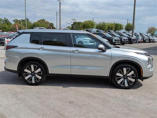2025 Mitsubishi Outlander SE 2.5 2WD