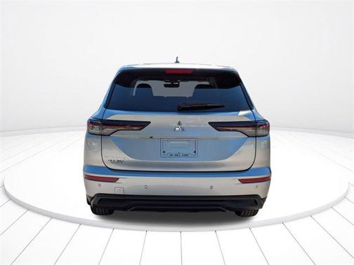 2025 Mitsubishi Outlander ES 2.5 2WD