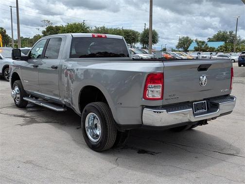 2024 RAM 3500 Big Horn Crew Cab 4x4 8' Box