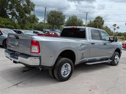2024 RAM 3500 Big Horn Crew Cab 4x4 8' Box