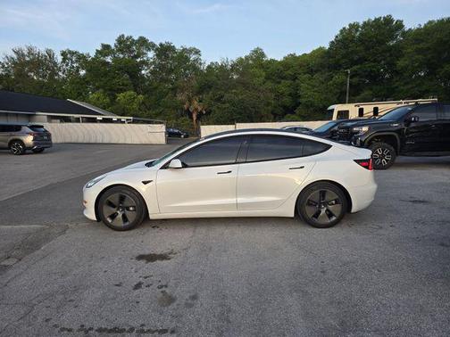 Pearl White Multi-Coat 2021 Tesla Model 3 Standard Range Plus