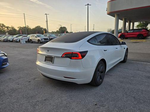 Pearl White Multi-Coat 2021 Tesla Model 3 Standard Range Plus