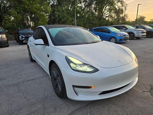White 2021 Tesla Model 3 Standard Range Plus