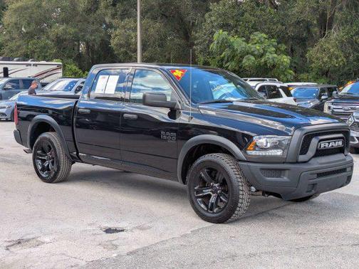 Diamond Black Crystal Pearlcoat 2024 RAM 1500 Classic Warlock Crew Cab 4x4 5'7' Box