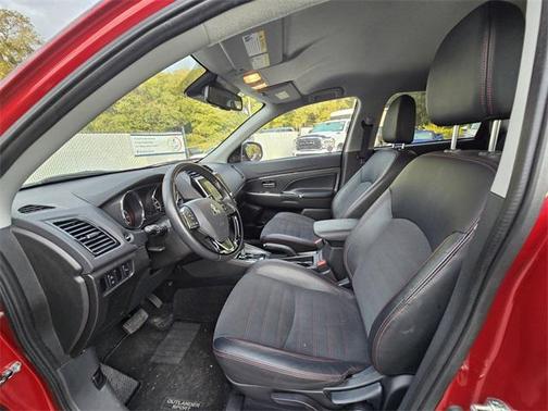 2024 Mitsubishi Outlander Sport SE