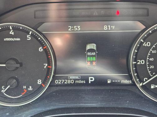Alloy Silver Metallic 2025 Mitsubishi Outlander SE 2.5 2WD