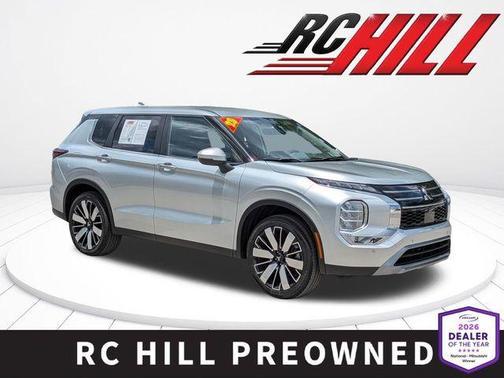 Alloy Silver Metallic 2025 Mitsubishi Outlander SE