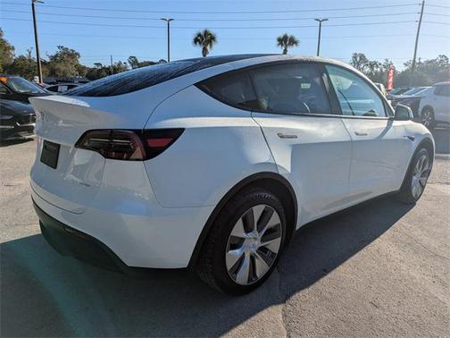 2023 Tesla Model Y Long Range Dual Motor All-Wheel Drive
