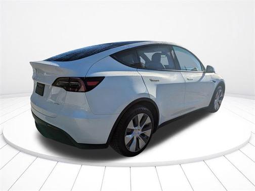 2023 Tesla Model Y Long Range Dual Motor All-Wheel Drive