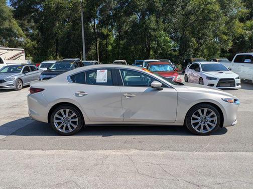 Platinum Quartz Metallic 2024 Mazda Mazda3 FWD w/Preferred Package