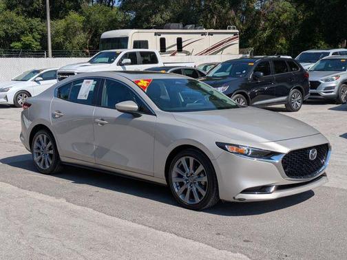 Platinum Quartz Metallic 2024 Mazda Mazda3 FWD w/Preferred Package