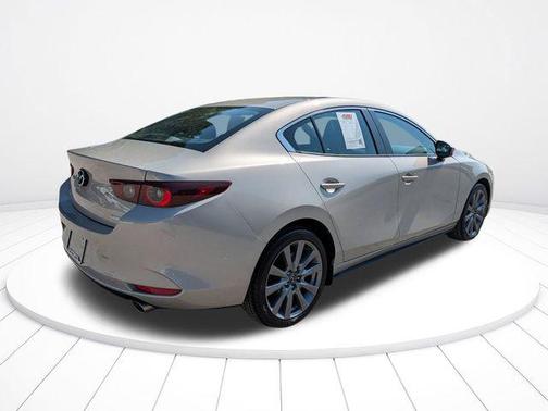 Platinum Quartz Metallic 2024 Mazda Mazda3 FWD w/Preferred Package