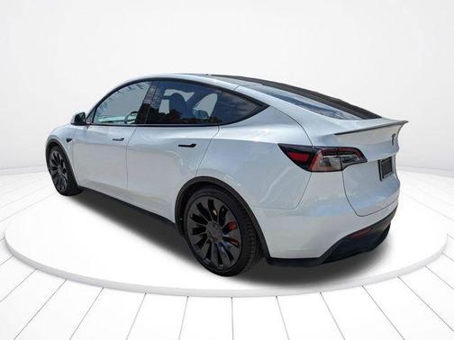Pearl White Multi-Coat 2023 Tesla Model Y Performance Dual Motor All-Wheel Drive