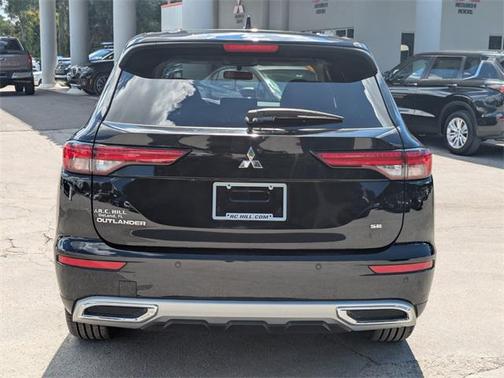 2022 Mitsubishi Outlander SE