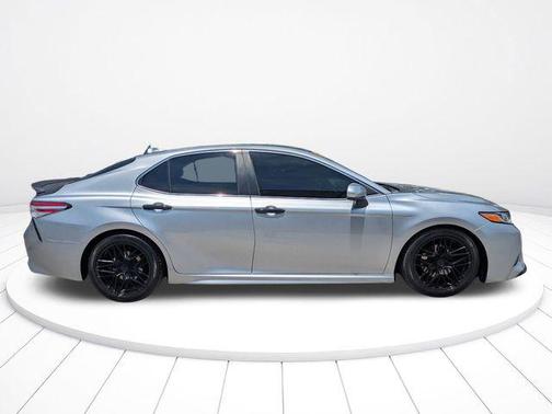 Celestial Silver Metallic 2020 Toyota Camry SE