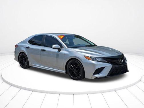Celestial Silver Metallic 2020 Toyota Camry SE