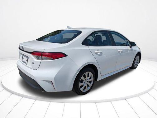 Ice 2023 Toyota Corolla LE