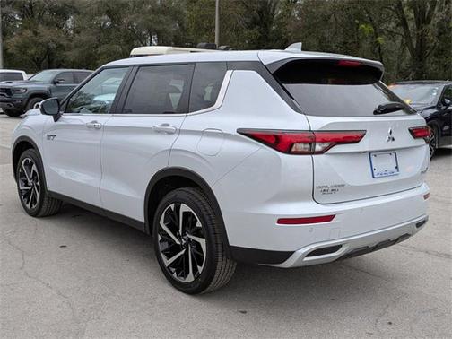 2025 Mitsubishi Outlander PHEV SE S-AWC