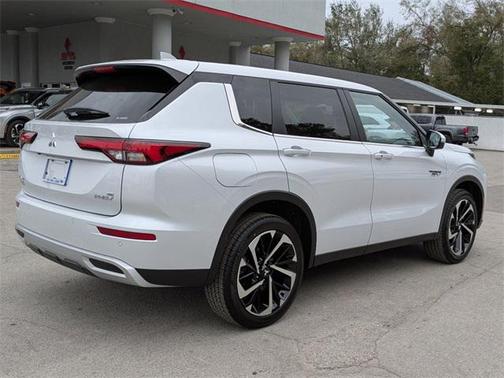 2025 Mitsubishi Outlander PHEV SE S-AWC