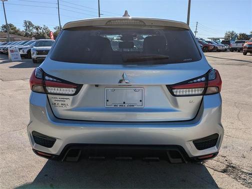 2024 Mitsubishi Outlander Sport SE